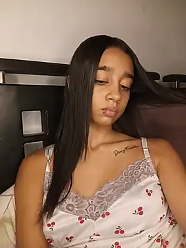 Zoe_Sweett18 网络视讯表演