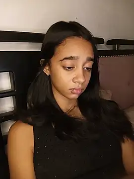 Zoe_Sweett18 网络视讯表演