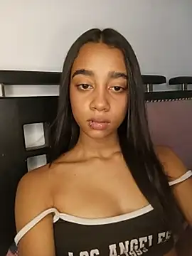 Zoe_Sweett18 webkamerás műsora