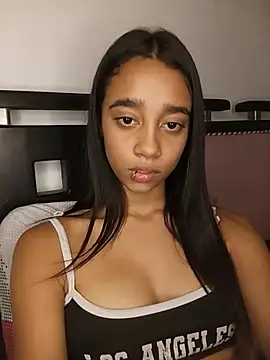 Zoe_Sweett18 Webcamshow