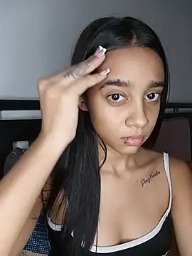 Zoe_Sweett18 webkamerás műsora