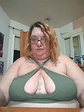 diosacurvy1984's Live Chat Room