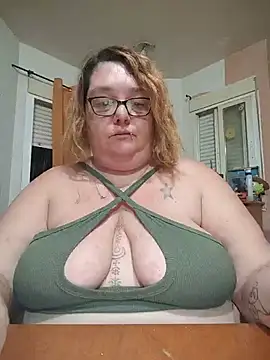 diosacurvy1984 Show in webcam