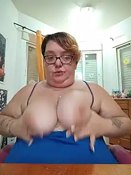 Show de diosacurvy1984 na webcam