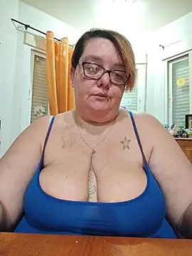 Show de diosacurvy1984 na webcam