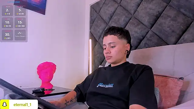 _Eternal_'s Live XXX Chat