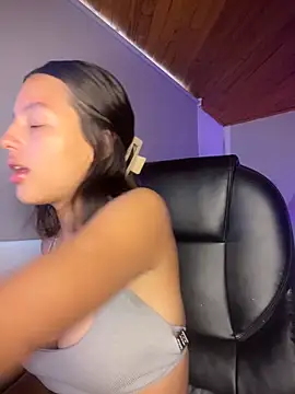 Онлайн чат XXX Sofia18_pinkk
