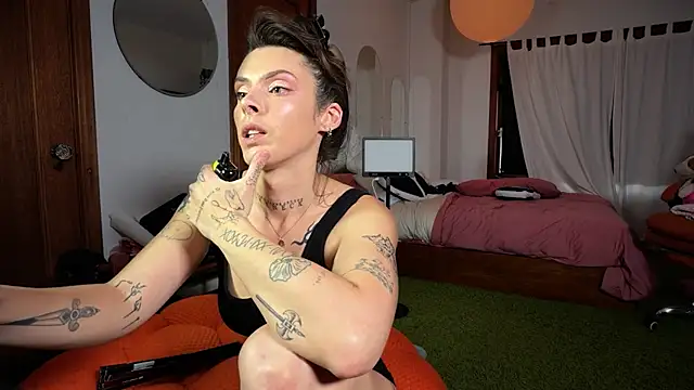 GennaJames' Webcam Show