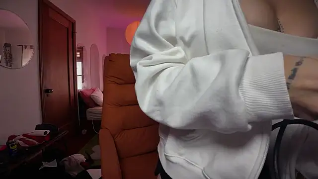 GennaJames' Webcam Show