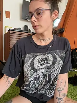הופעת וובקאם של GennaJames