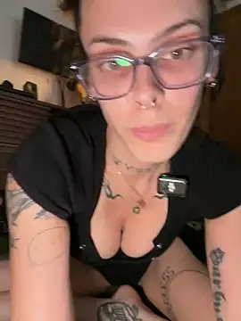 הופעת וובקאם של GennaJames