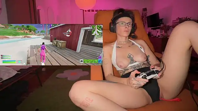 GennaJames Webcam show
