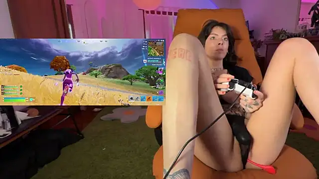 GennaJames' Webcam Show