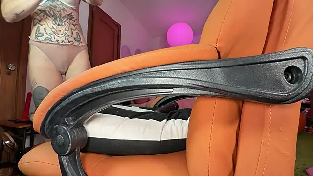 GennaJames' Webcam Show