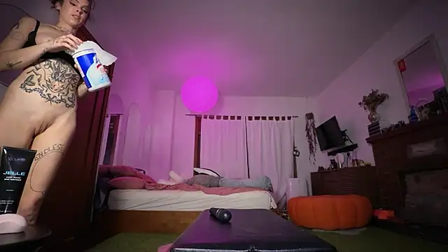 הופעת וובקאם של GennaJames