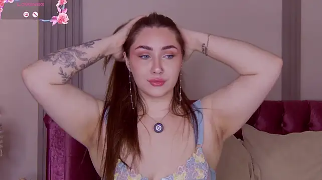 KiraBarlows' Live XXX Chat