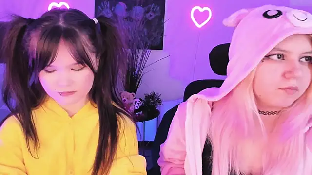 DiaAngell's Webcam Show