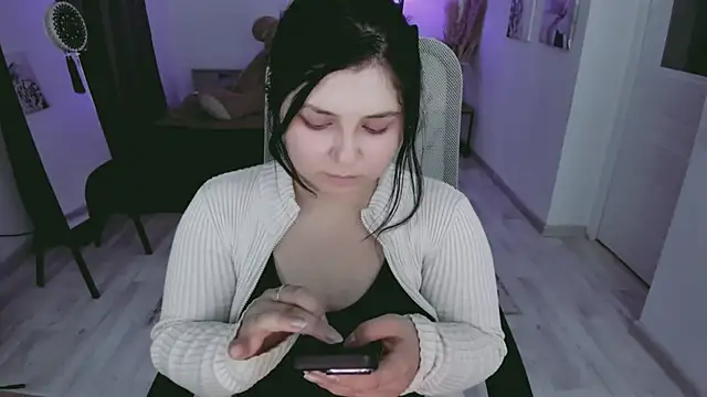 Chat +18 de DiaAngell ao vivo