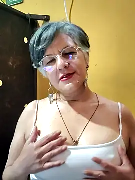 ilonna2025: вебкам-шоу