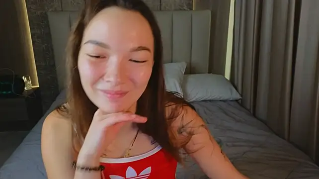 SusannJohnson Adlı Modelin Canlı XXX Sohbeti