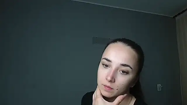 Eva_Gloryy Adlı Modelin Canlı XXX Sohbeti