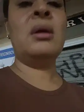 XXX chat uživo modela Lili__taylor