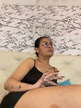 Show Webcam de Lili__taylor