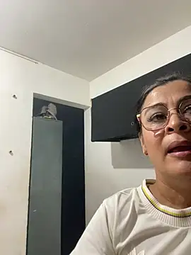 Lili__taylor – Live XXX-chat