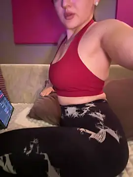 RoseViki's Live XXX Chat