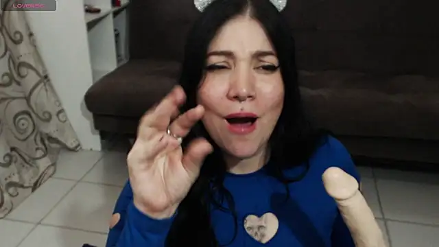sharonnleon Adlı Modelin Canlı XXX Sohbeti