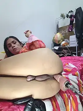 Show modela ROSARIOBELLA13 na web-kameri