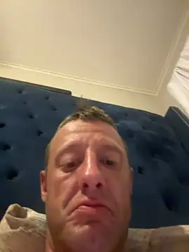 biggzee6 Show in webcam