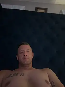 biggzee6 Show in webcam
