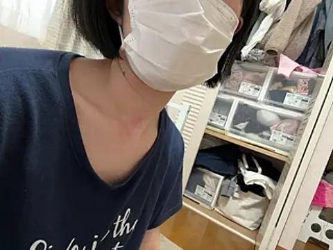 riri_riri_jp Adlı Modelin Canlı Sohbet Odası