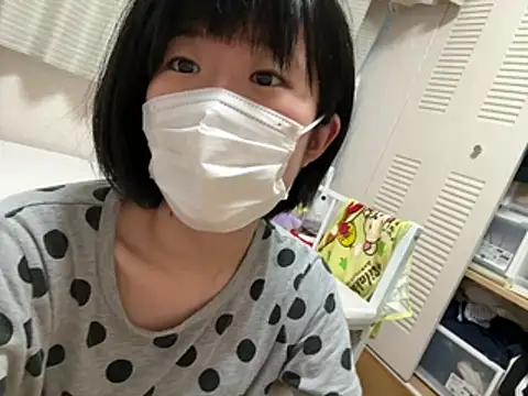 XXX chat uživo modela riri_riri_jp