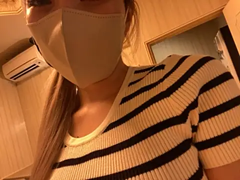 LiLi_20_luvのウェブカメラショー