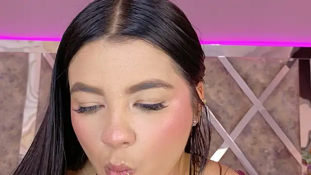 Chat +18 de ValeriaOrtega ao vivo
