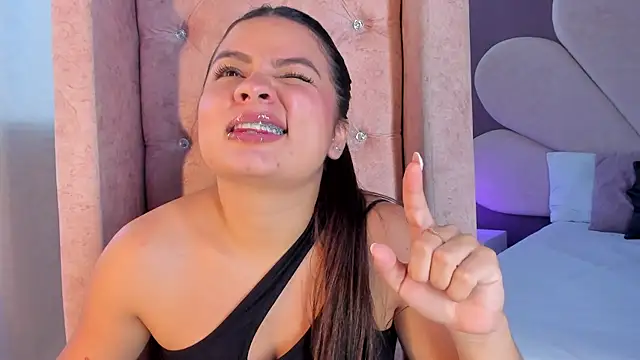 دردشة ValeriaOrtega الجنسية المباشرة