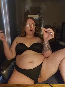 TattedMamaXOXO's Webcam Show