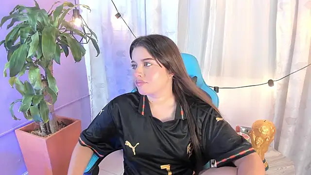Chat +18 de Lia_little18 ao vivo