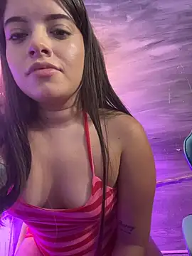Chat +18 de Lia_little18 ao vivo