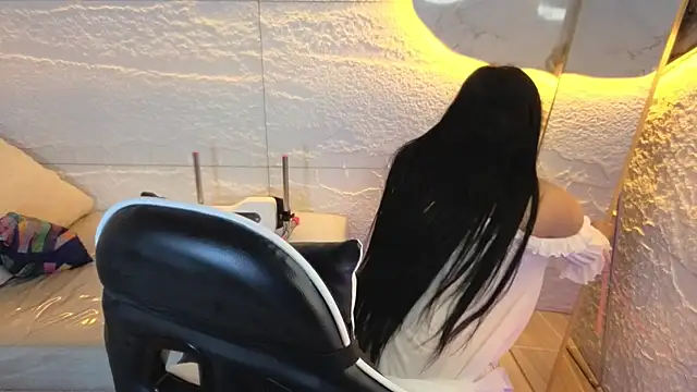Paulette_v Adlı Modelin Canlı XXX Sohbeti