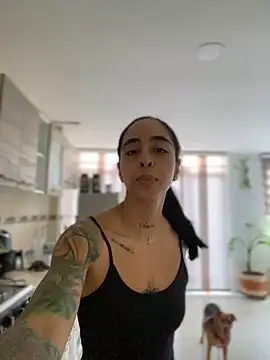 sophierooy22 XXX чат на живо