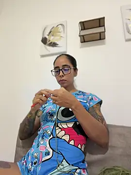 sophierooy22's Live XXX Chat