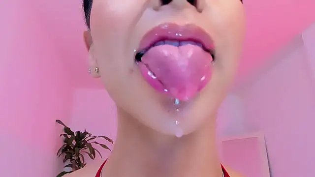 sophierooy22's Live XXX Chat