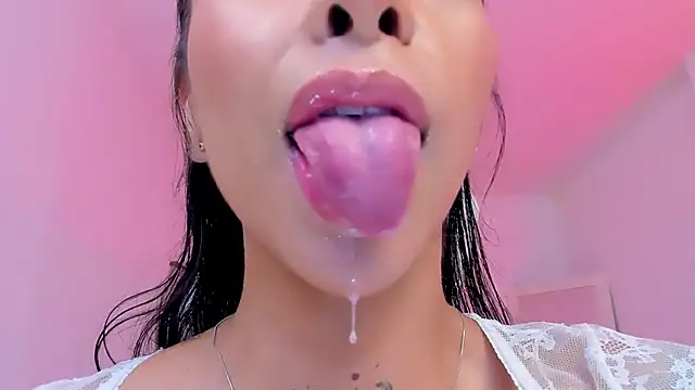 sophierooy22 Adlı Modelin Canlı XXX Sohbeti
