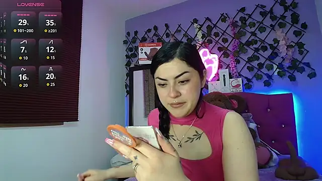 Emmie_Hot Show in webcam