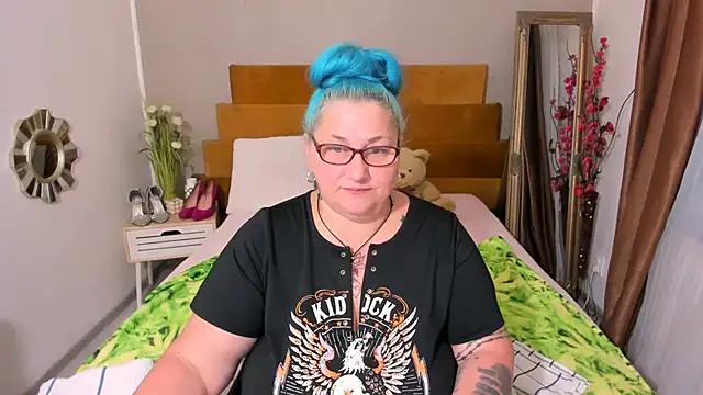 Show modela Sugarmommy_69X na web-kameri