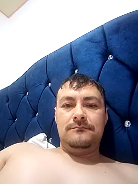 Show webcam de required