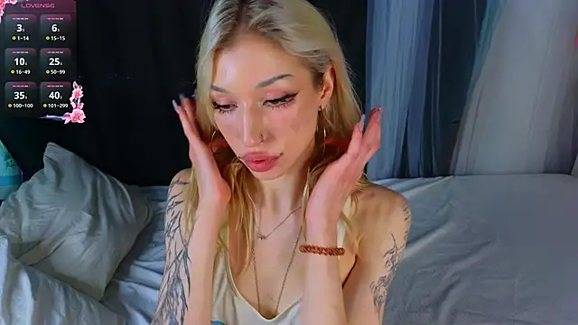 SallyCha 即時 XXX 聊天